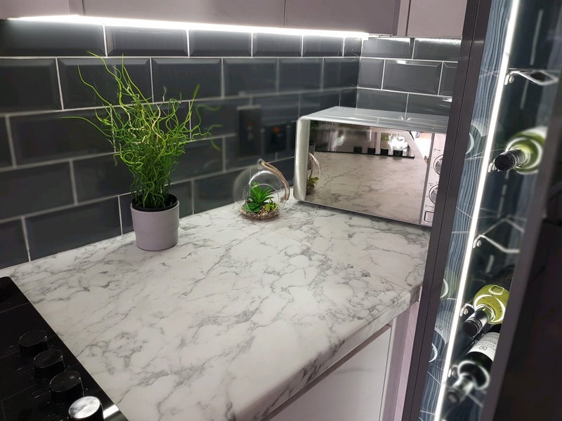 Room Greenford Avenue in Greater London