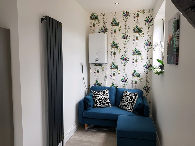 Room Greenford Avenue in Greater London