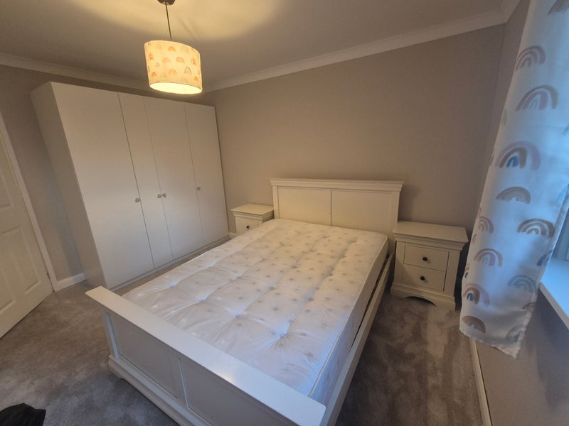 Flat Calder Gardens in City of Edinburgh