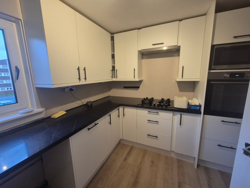 Flat Calder Gardens in City of Edinburgh