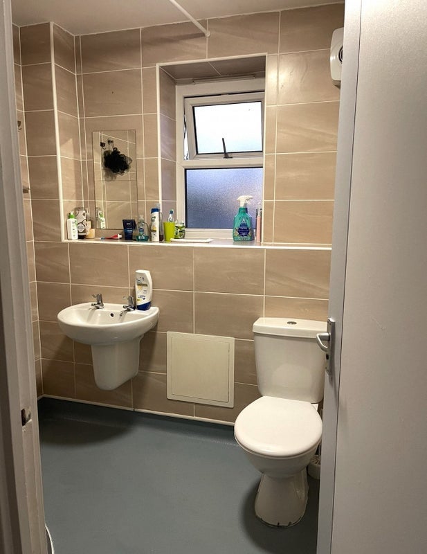 Room Agnew Place in Salford