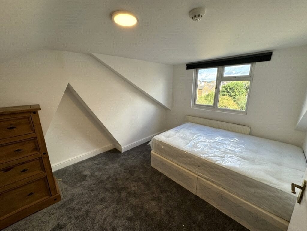 House Willesden Lane in Greater London
