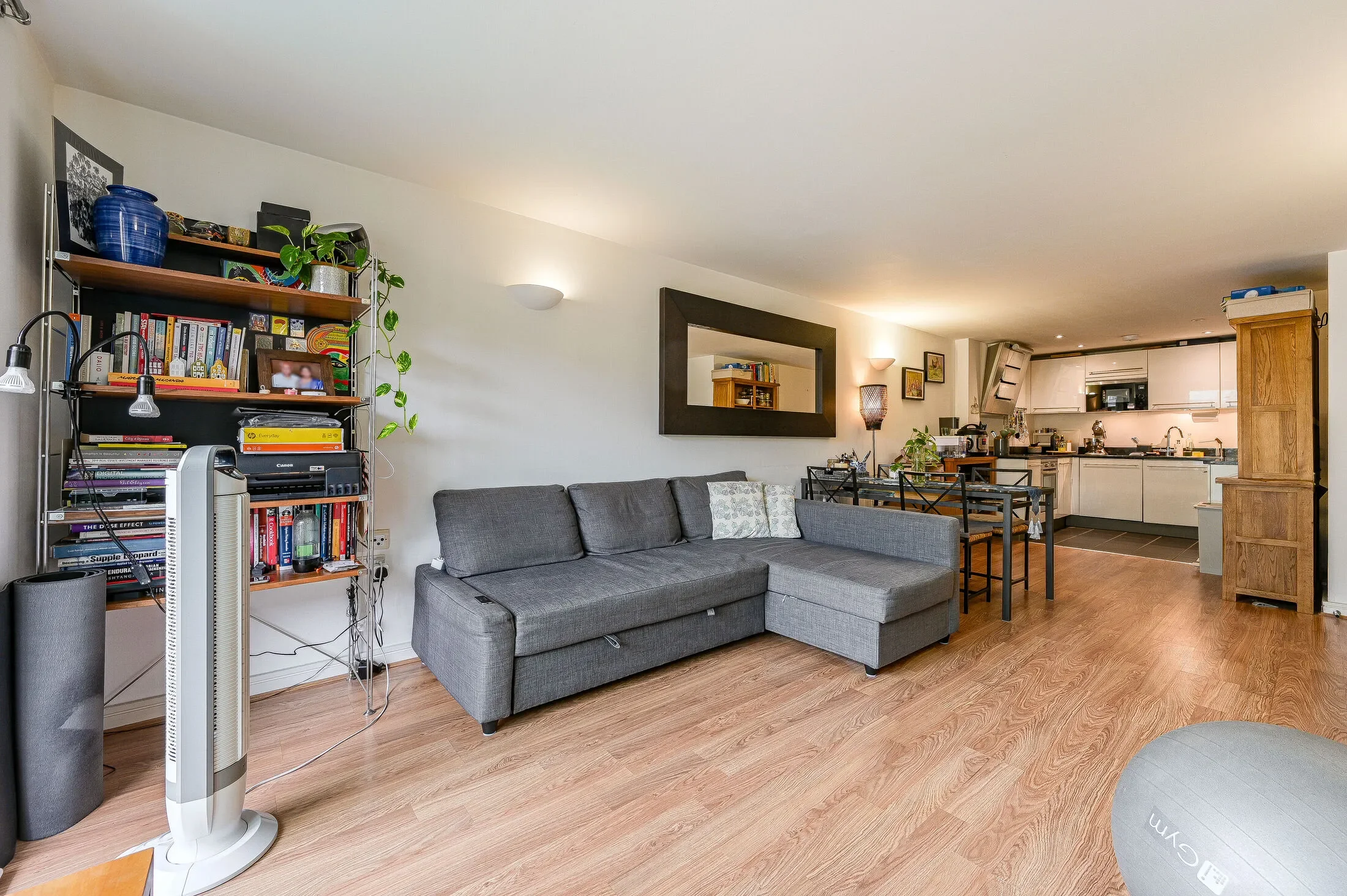 Flat Argyll Road in Greater London