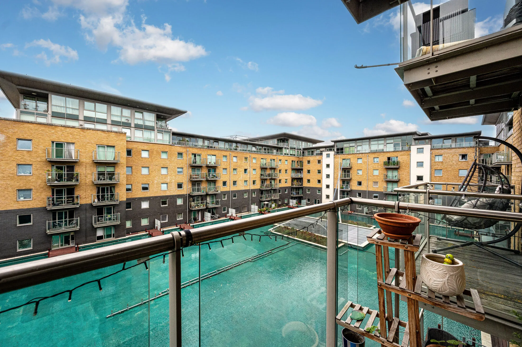 Flat Argyll Road in Greater London