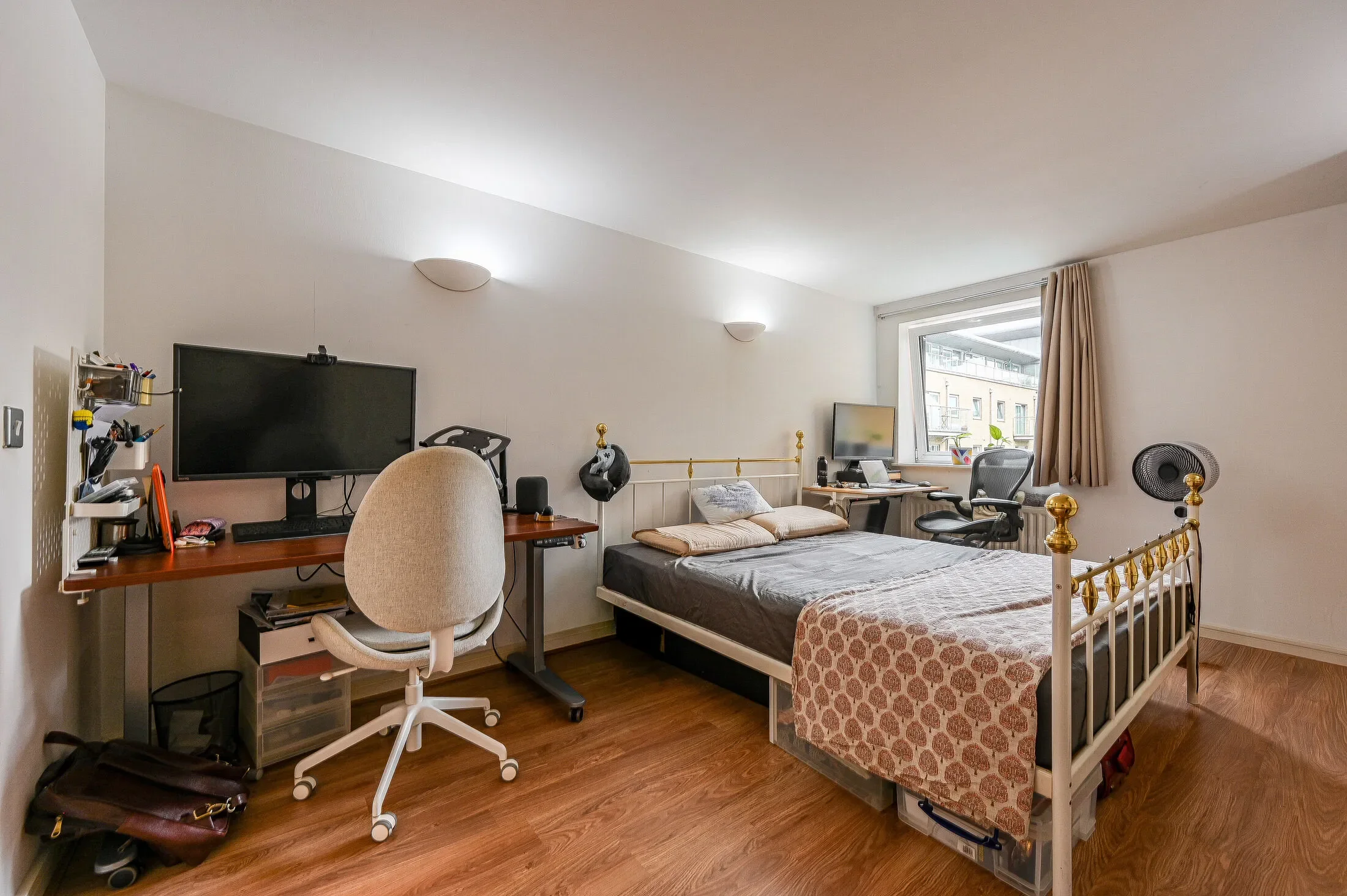 Flat Argyll Road in Greater London