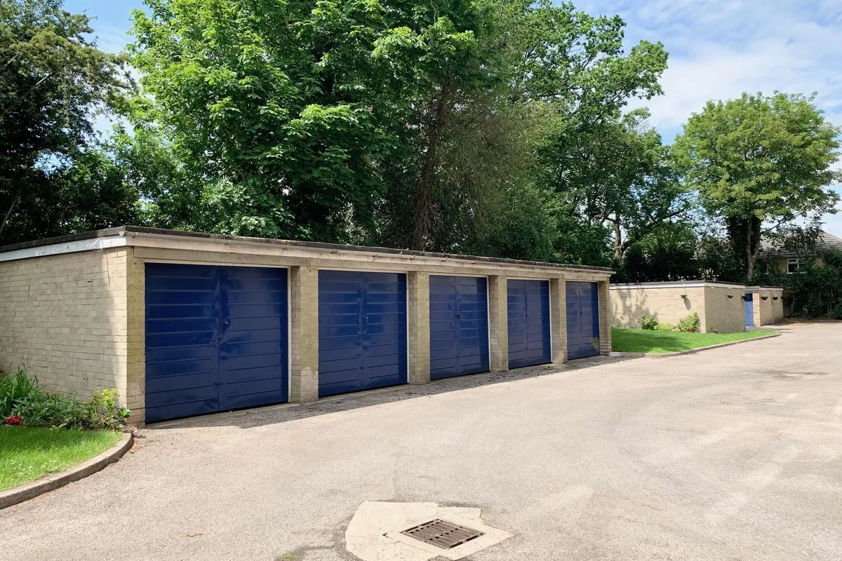 Flat Belle Vue Lane in Hertsmere