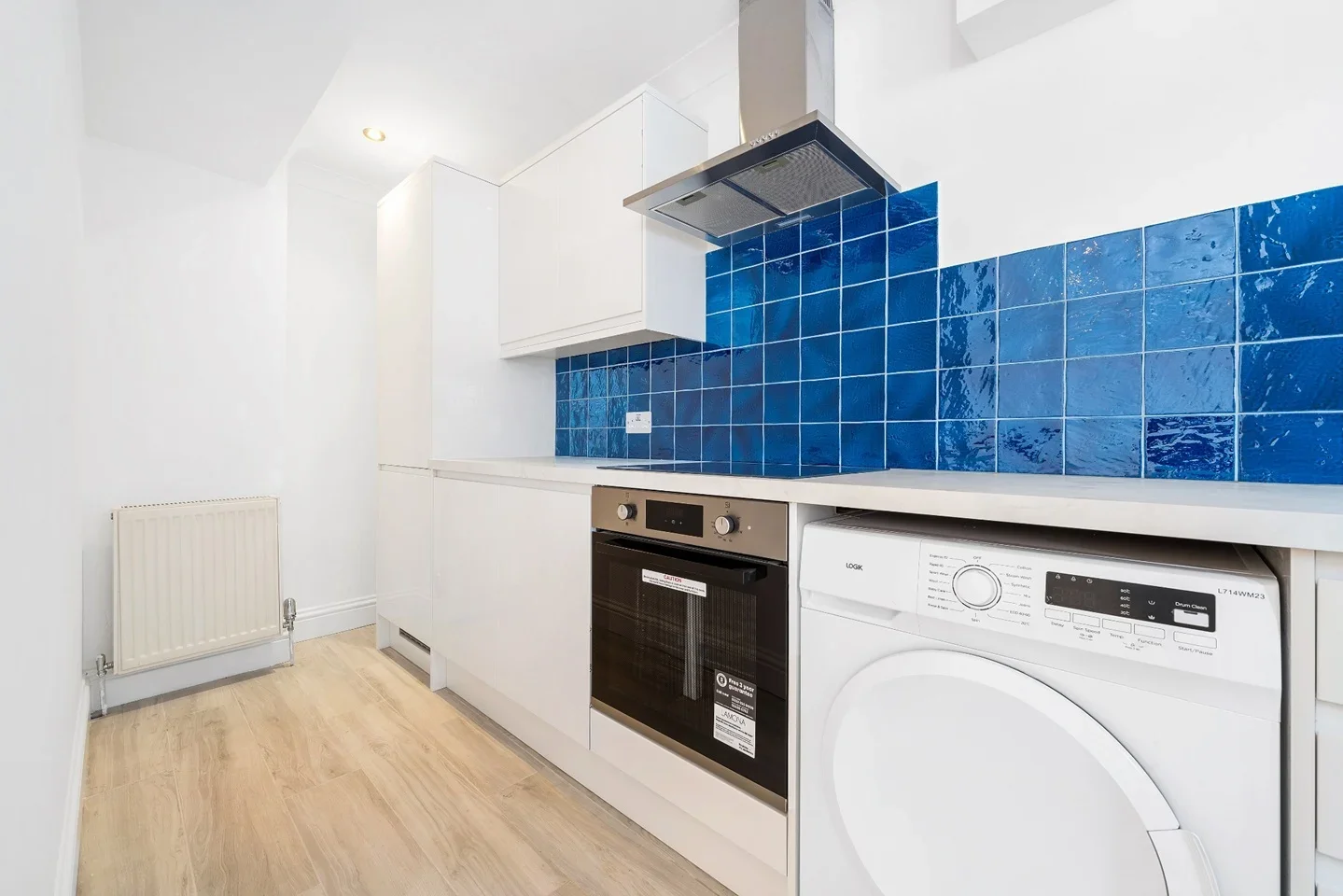 Flat Rosendale Road in Greater London