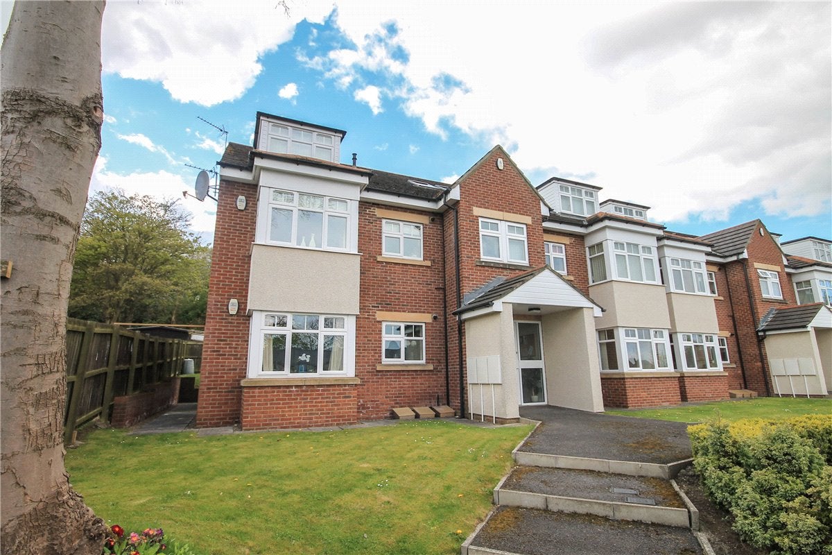 Flat Longdean Park in Chester-le-Street
