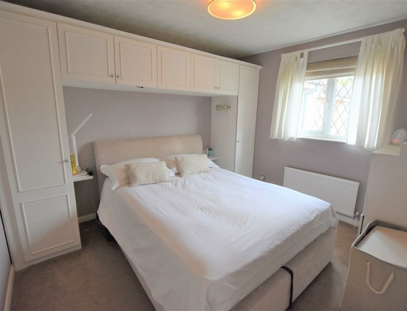House Heathcote Way in Greater London