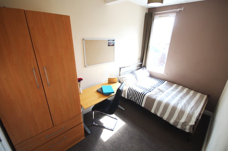 Flat Wadbrough Road in Sheffield