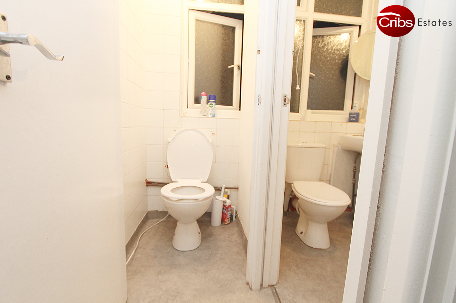 Room Hartfield Road in Greater London