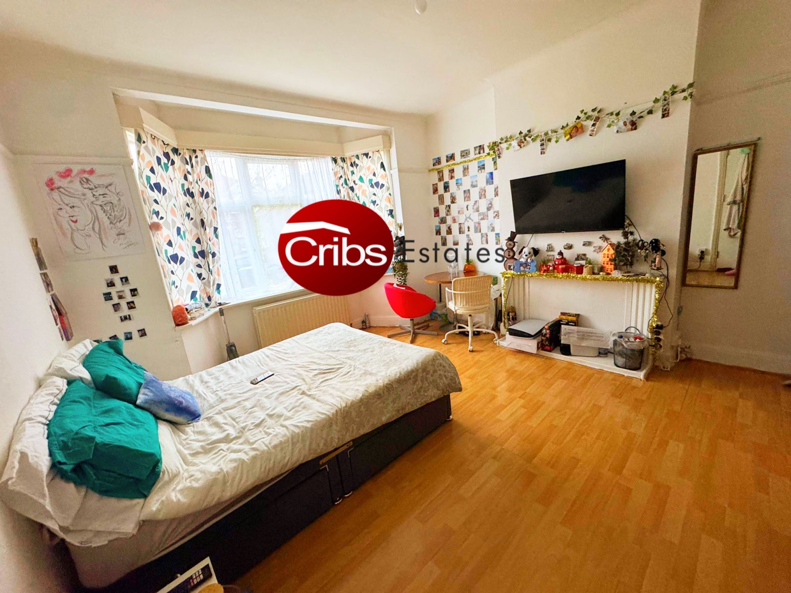 Room Hartfield Road in Greater London