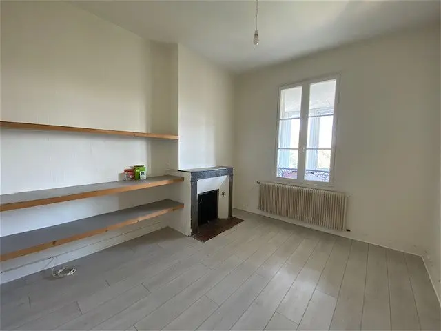 Flat Rue Mandron in Bordeaux
