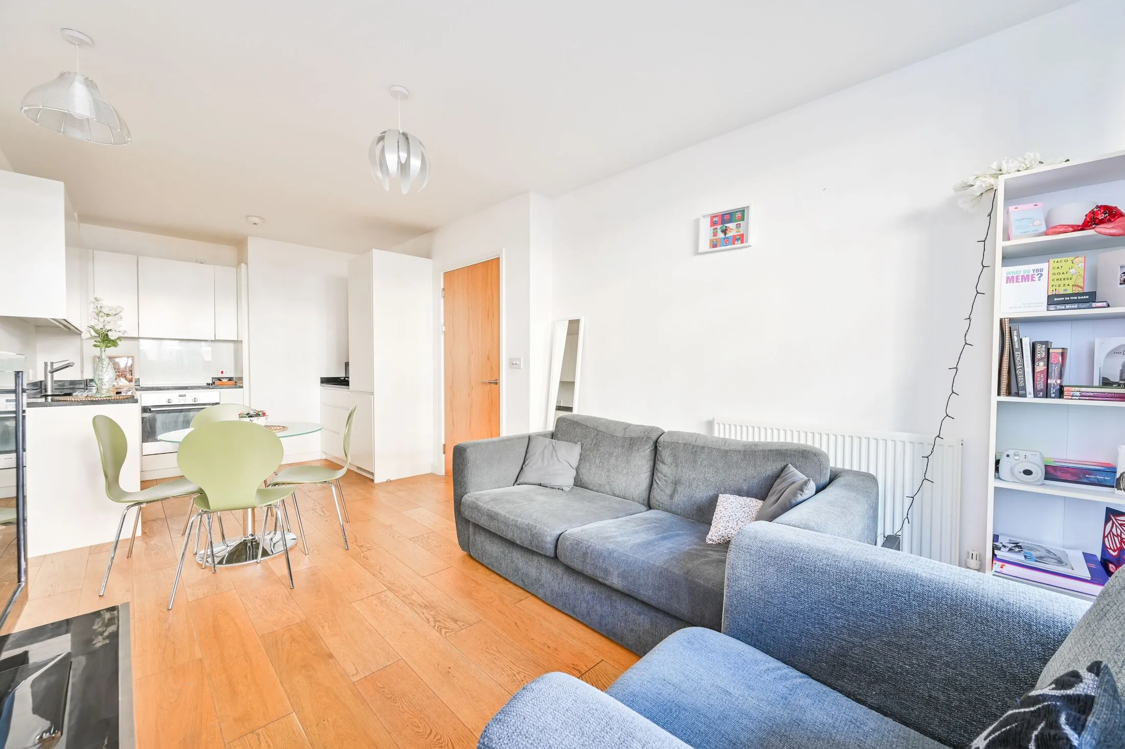 Flat Amelia Street in Greater London