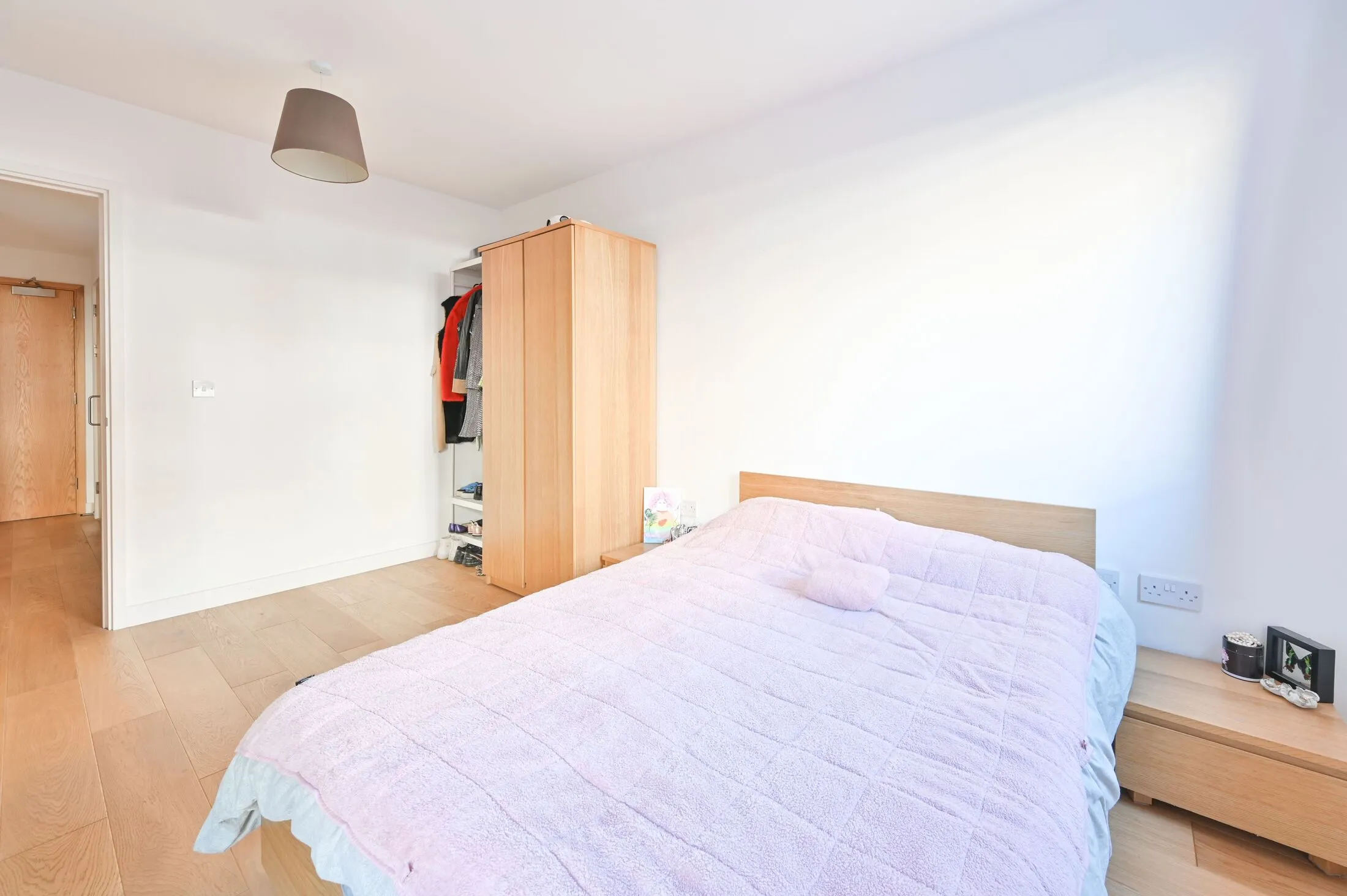 Flat Amelia Street in Greater London