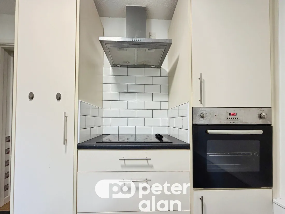 Flat Llanishen Court in Cardiff