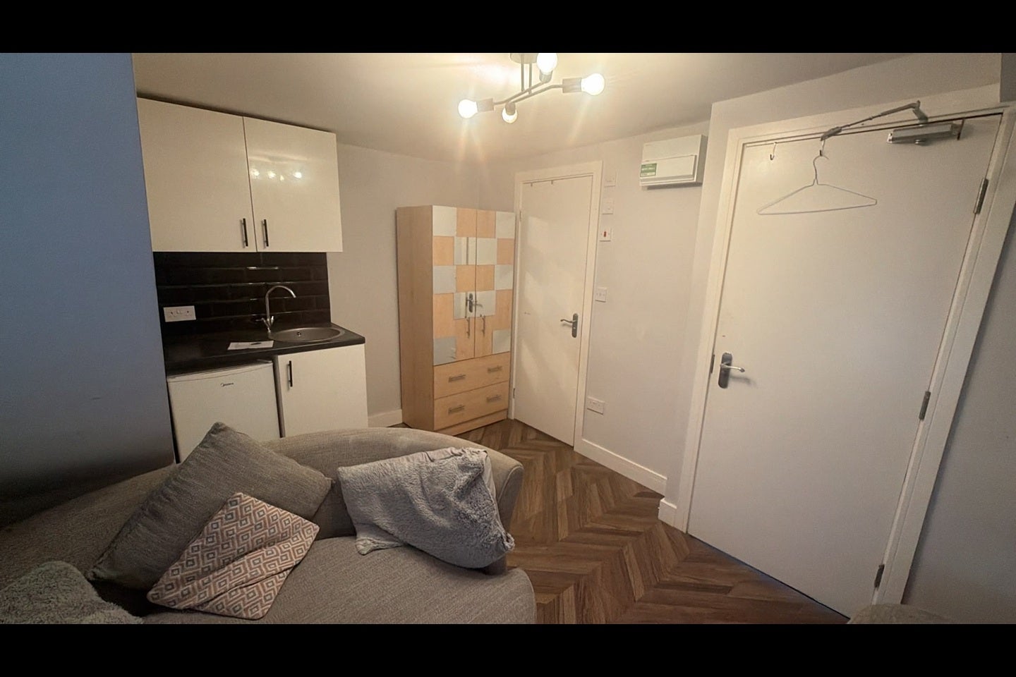 Flat Doris Road in Borough of Spelthorne
