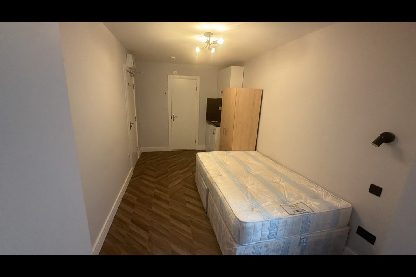 Flat Doris Road in Borough of Spelthorne
