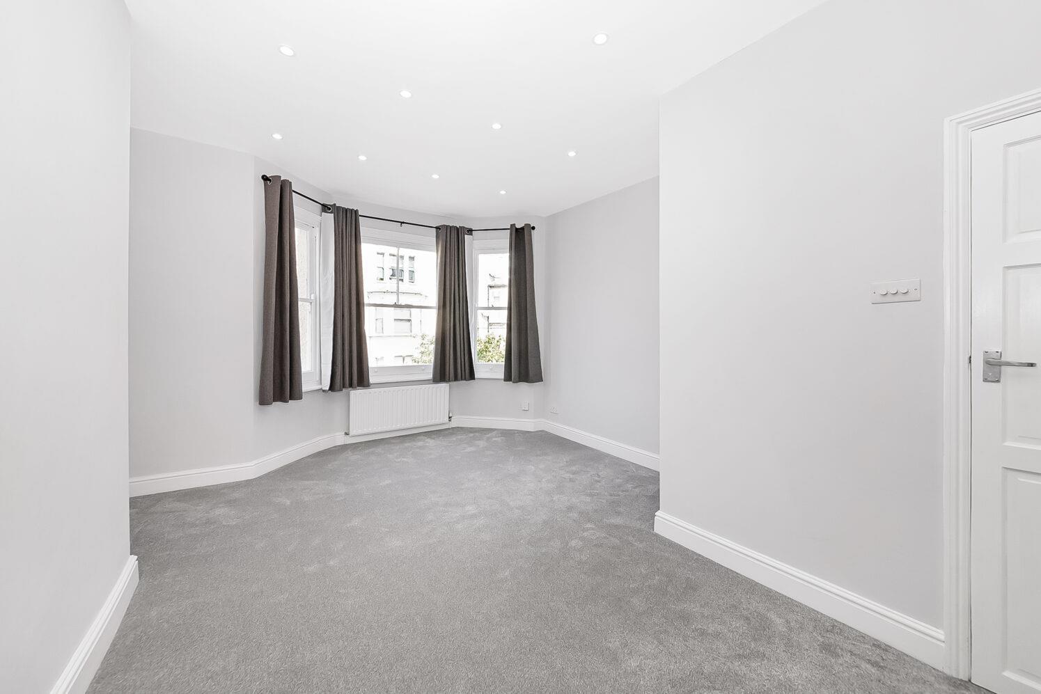 Flat Essex Grove in Greater London