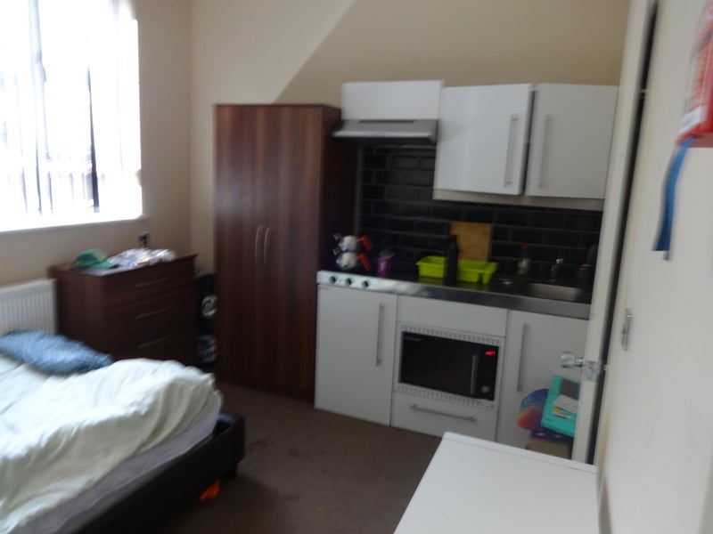 Room Abbotts Street in Royal Leamington Spa