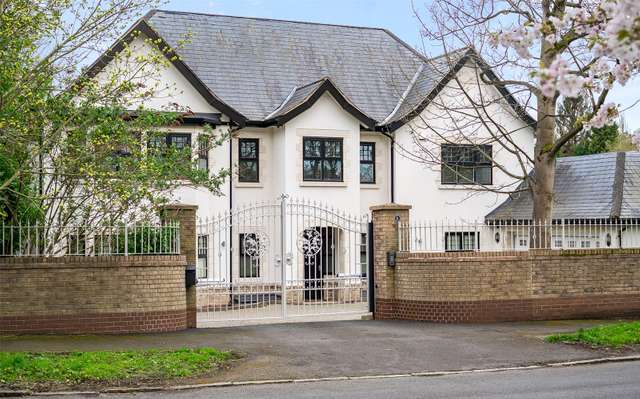 House Broadway in Bramhall