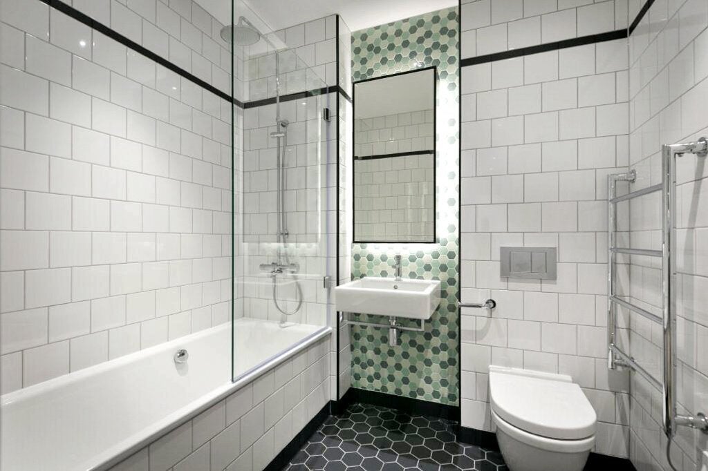 Flat Botanic Square in Greater London