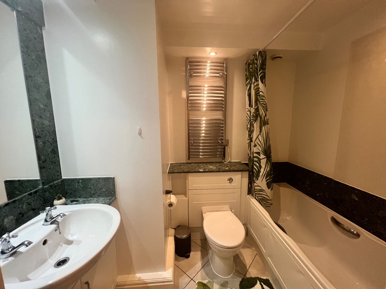 Room Brentford High Street in Greater London
