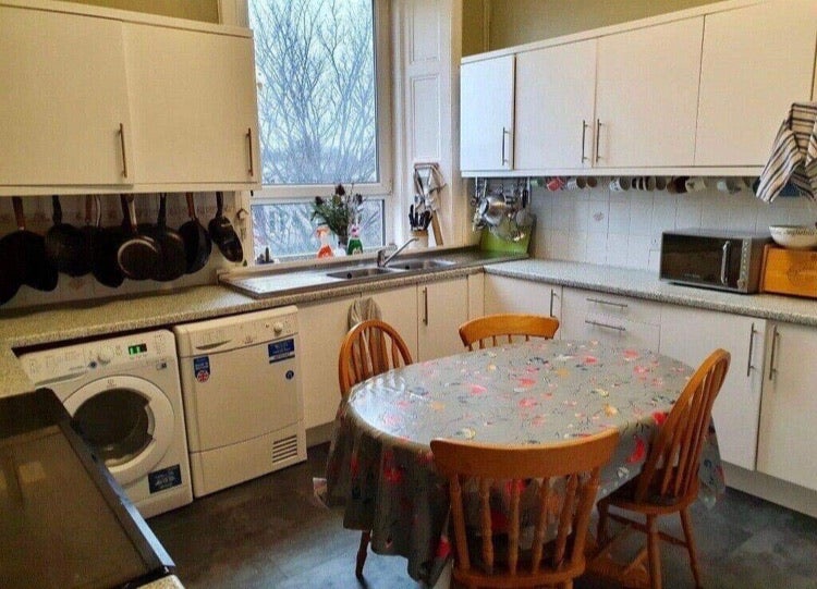 Room Morningside Road in City of Edinburgh