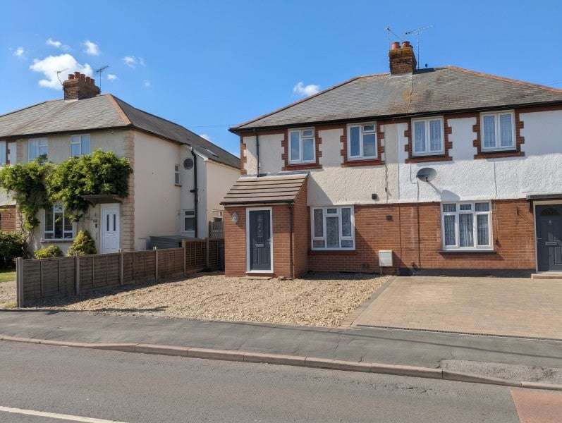 House Anchor Hill in Woking