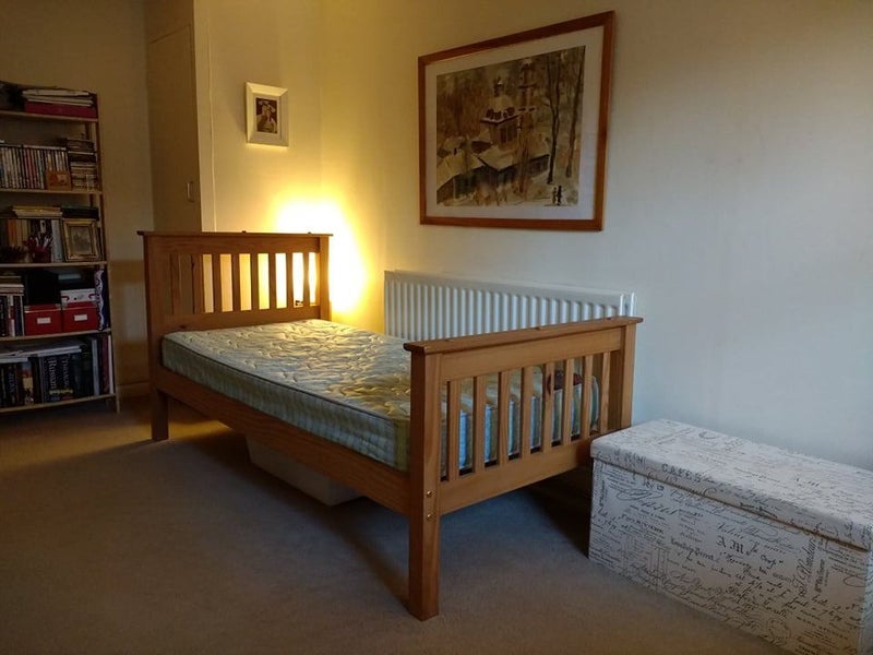 Room Clarendon Road in Greater London