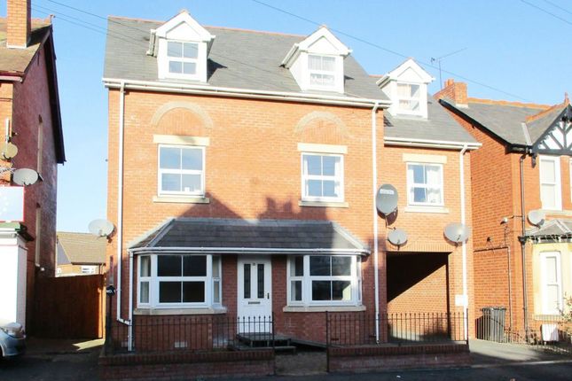 Flat Belmont Road in Hereford