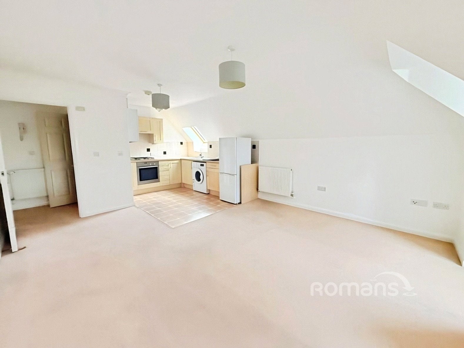Flat Farnborough Road in Rushmoor