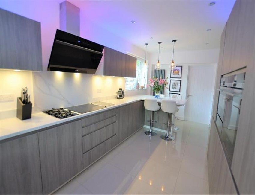 House Medway Walk in Holmes Chapel