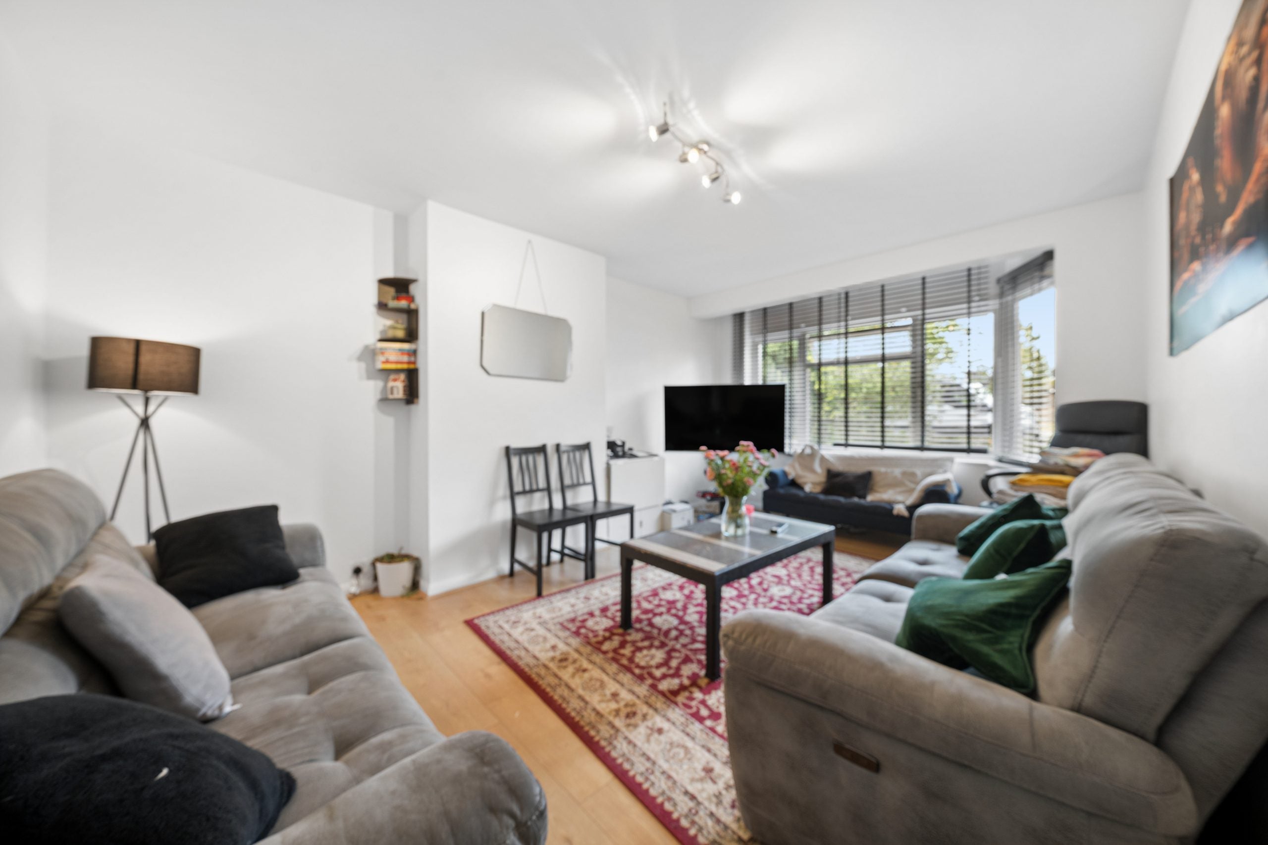 Flat Friern Park in Greater London