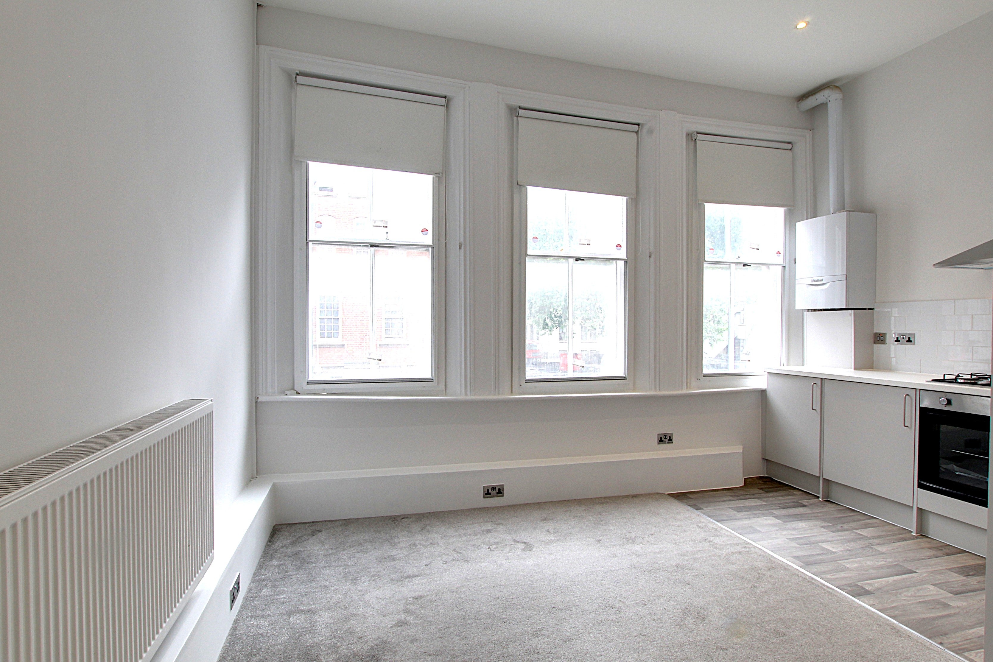 Flat Grange View Road in Greater London