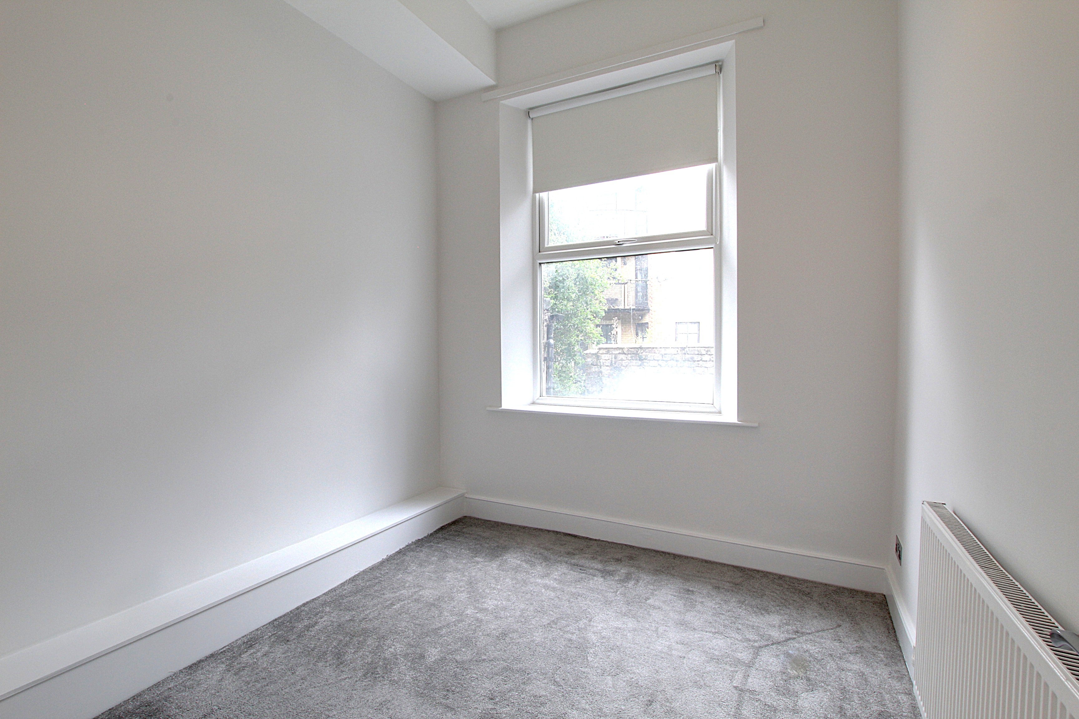 Flat Grange View Road in Greater London