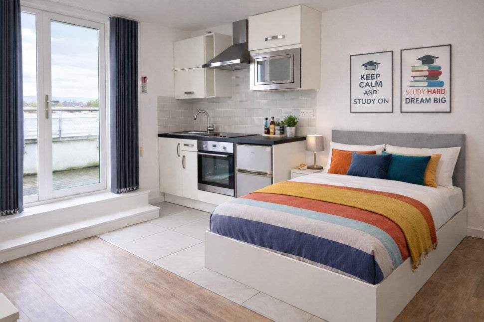 Flat Watkin Road in Leicester
