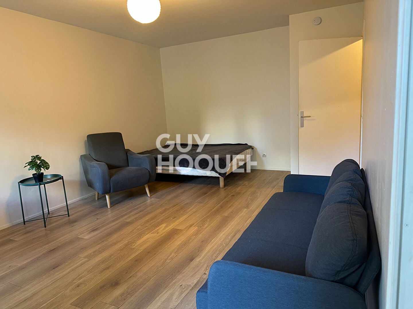 Flat Rue Jules Verne in Levallois-Perret
