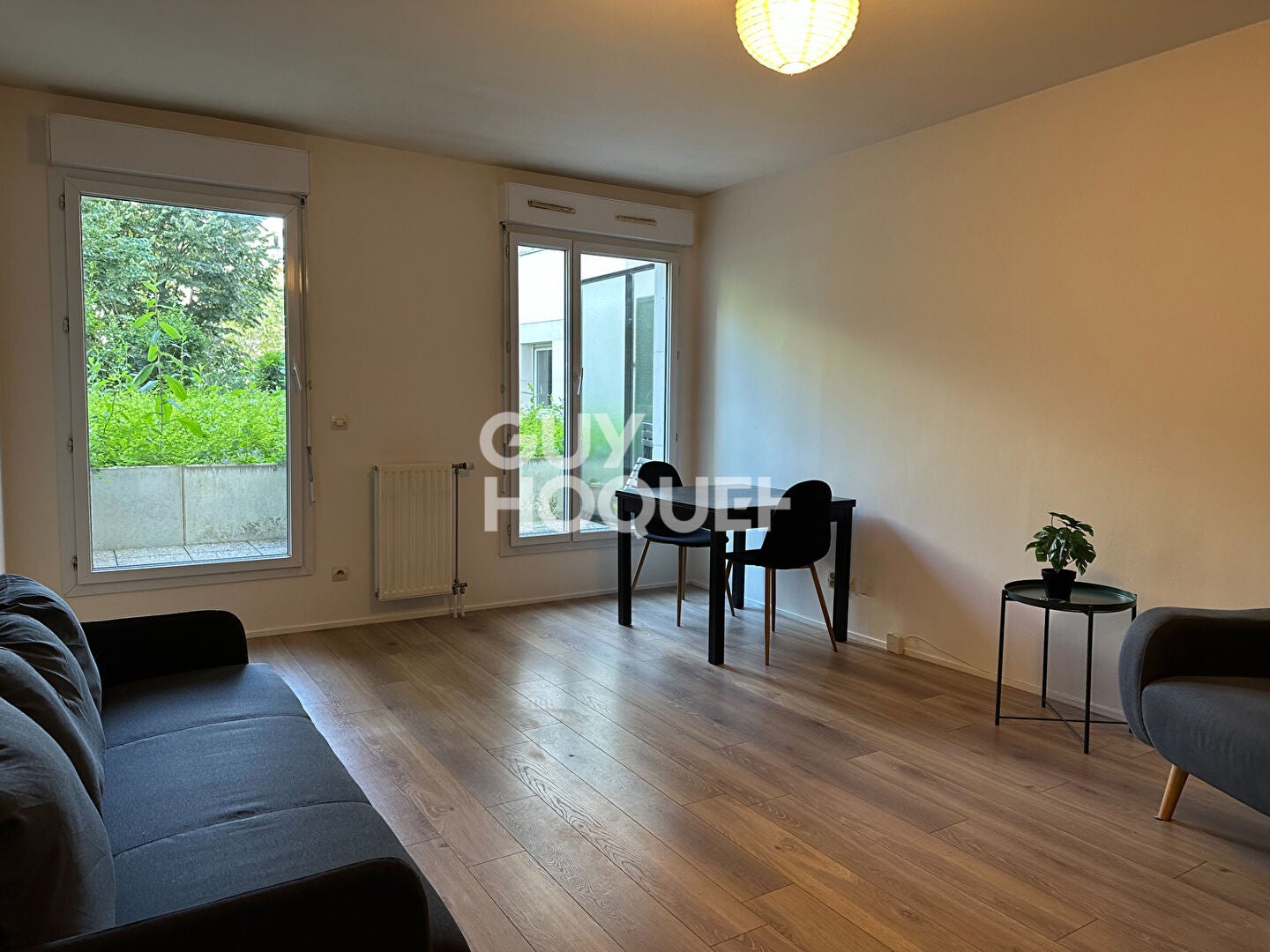 Flat Rue Jules Verne in Levallois-Perret