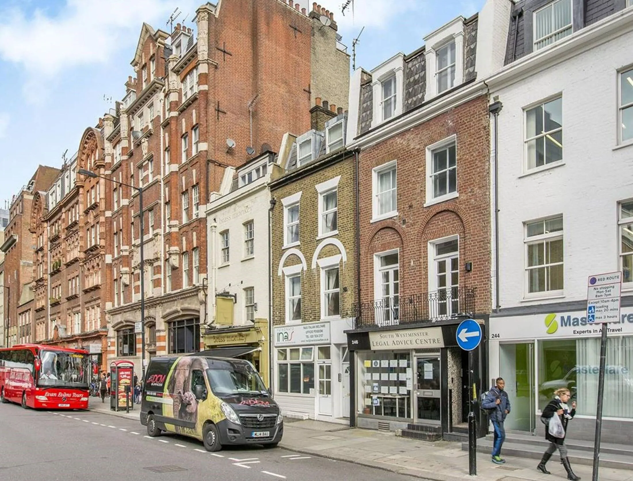 Flat Vauxhall Bridge Road in City of Westminster