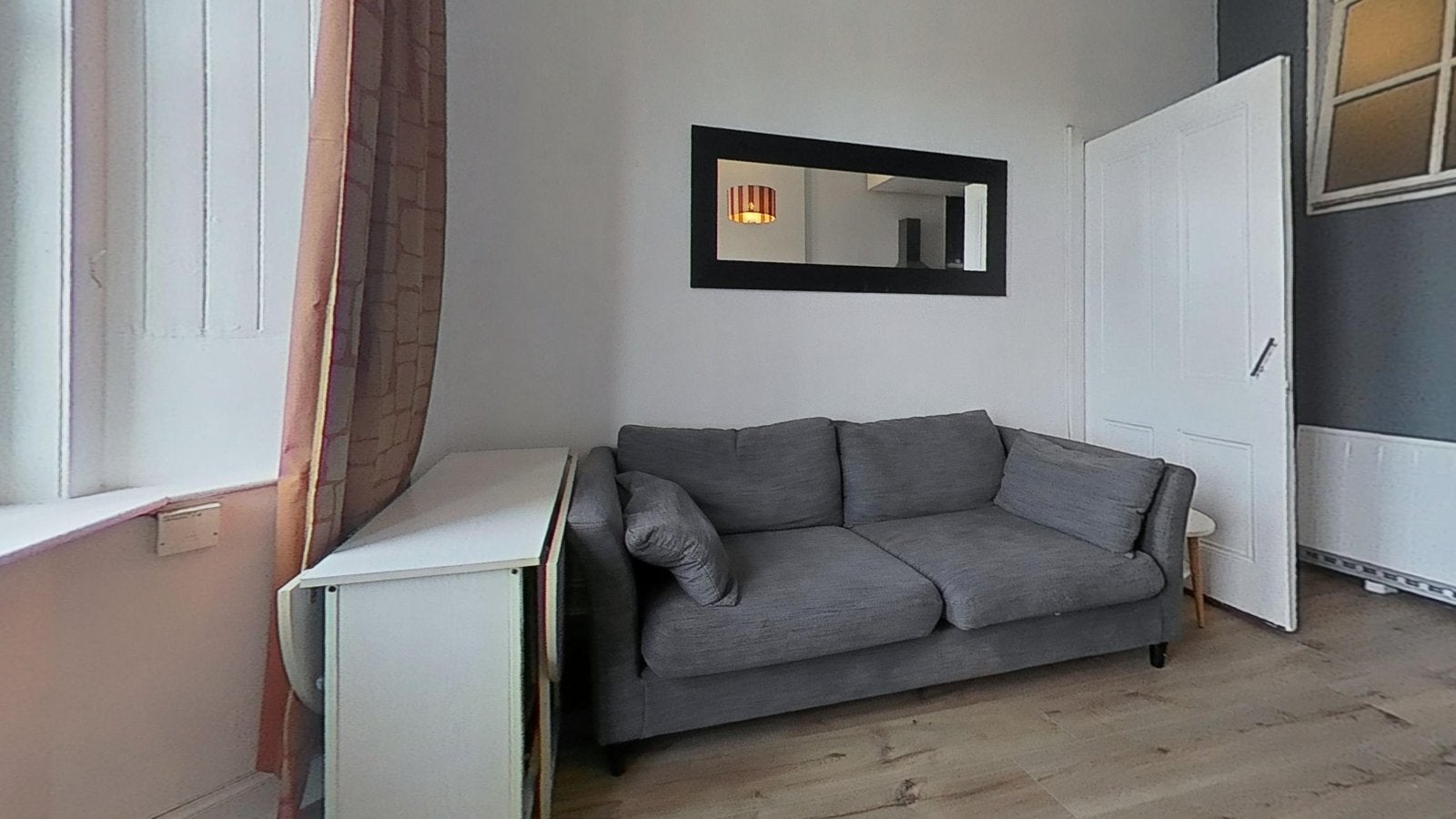 Flat Broughton Road in City of Edinburgh