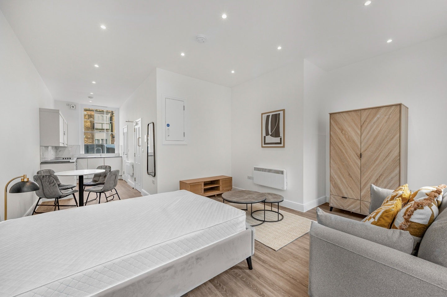 Flat Queensway in City of Westminster