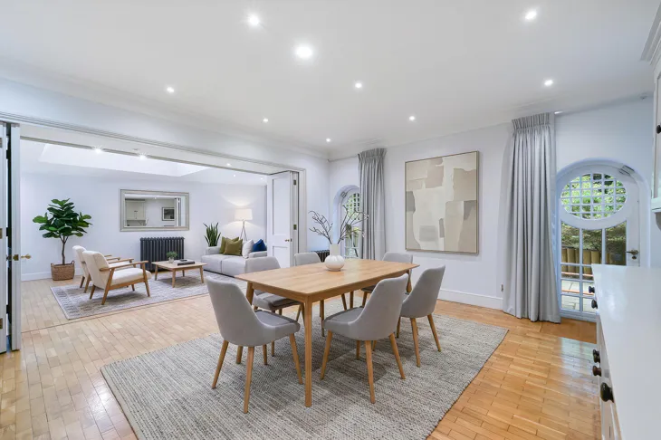 House Gainsborough Gardens in Greater London