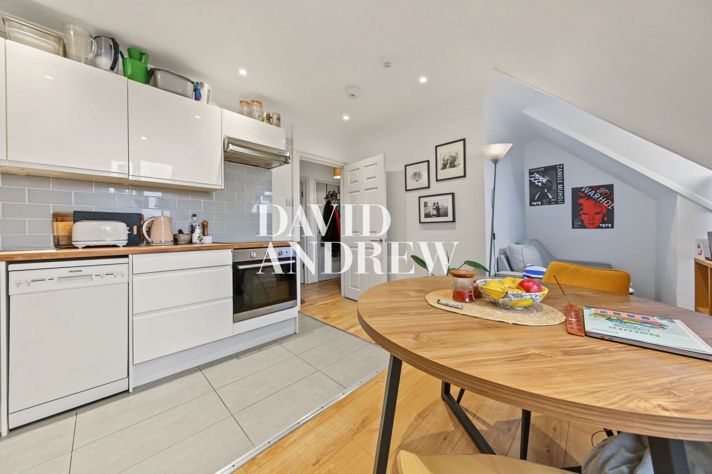 Flat Woodberry Grove in Greater London