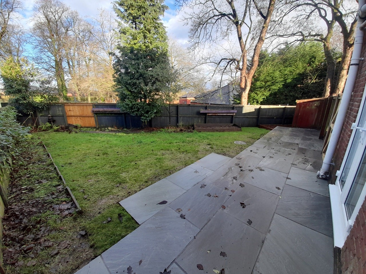 House Gritstone Drive in Macclesfield
