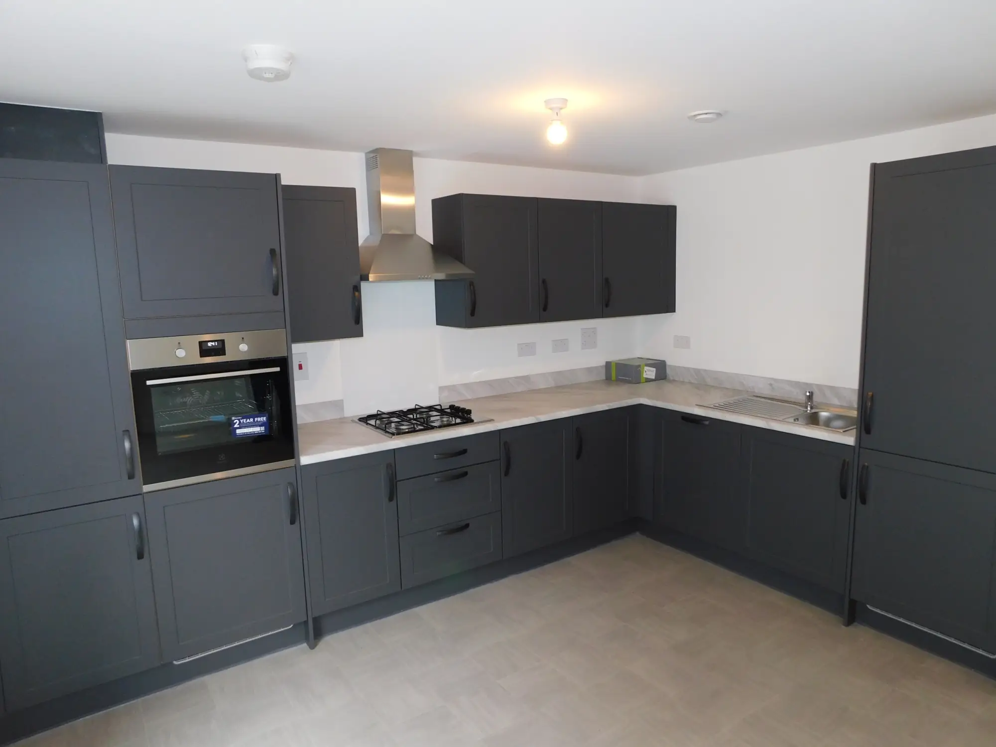 Flat Margaret Thomson Crescent in City of Edinburgh