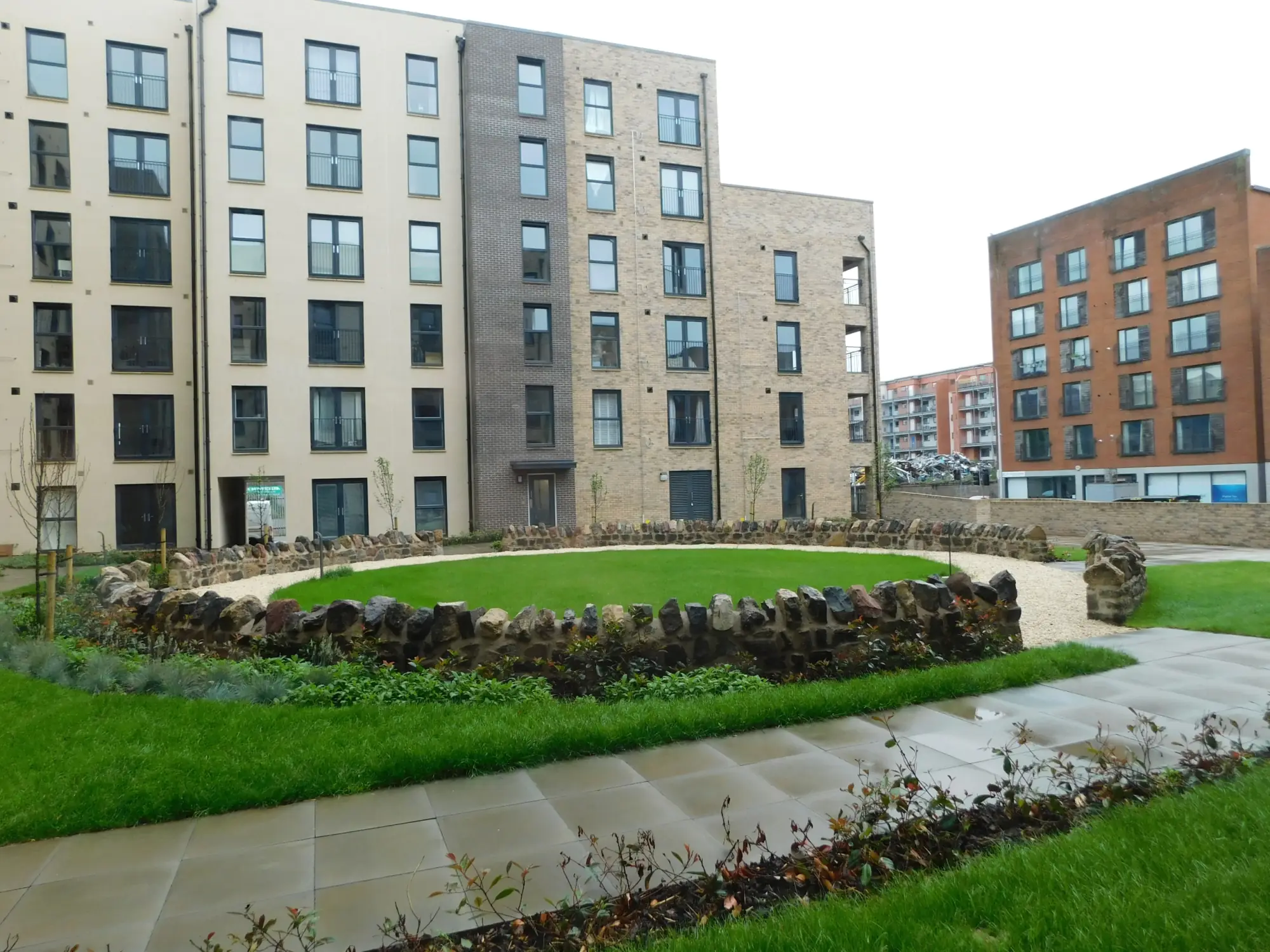Flat Margaret Thomson Crescent in City of Edinburgh