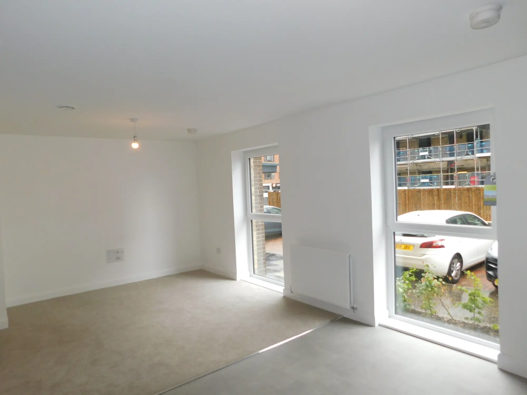Flat Margaret Thomson Crescent in City of Edinburgh