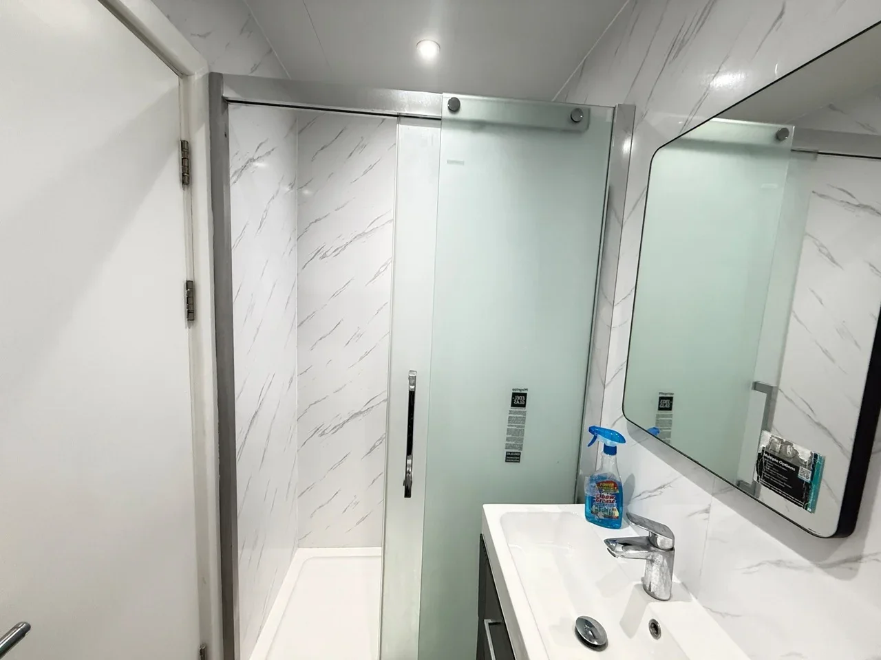 Flat Elmstead Avenue in Greater London