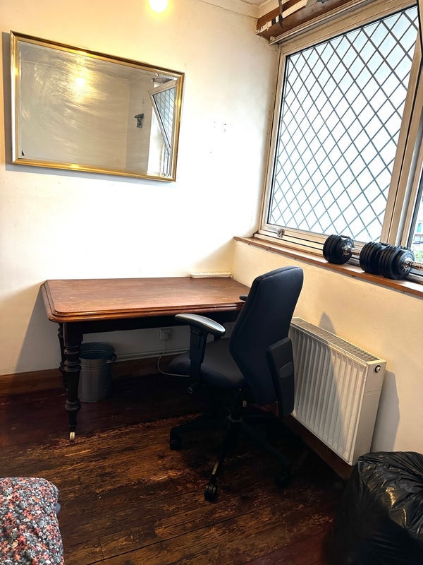 Room St Anns Road in Greater London